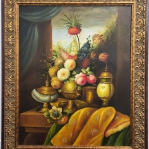 'טבע דומם עם כד פרחים וגביע ביצת יען' - שמן על בד, נושא חתימה