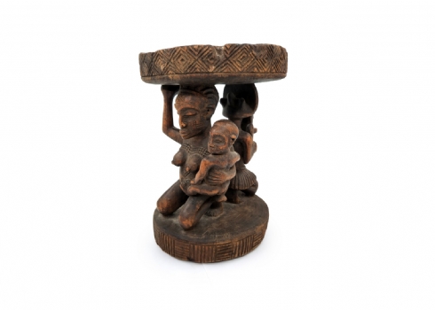 שרפרף דרגה (Prestige Stool) אפריקאי עתיק מסוף המאה ה-19 או מתחילת המאה ה-20
