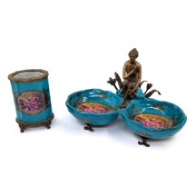 שני כלי נוי שולחניים