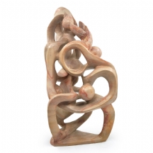 פסל אפריקאי גדול עשוי אבן סבון מגולפת בעבודת יד אמן