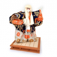 בובת קבוקי יפנית (Kabuki Doll -Kagami Jishi- White Leo) רקדנית אריה