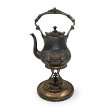 מיחם חם אנגלי עתיק (ויקטוריאני) מהמאה ה-19, עשוי פיוטר, שאריות ציפוי כסף