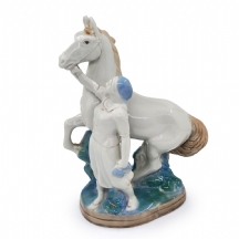 פסל פורצלן רוסי (סובייטי) מתוצרת: גז'ל (Gzhel), משנות ה-60 של המאה העשרים