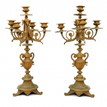 זוג קנדלברות עתיקות בנות כמאה שנה, עשויות ברונזה, כפי הנראה צרפתיות או בלגיות