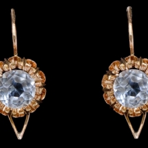 זוג עגילים עתיקים עשויים ורוד צהוב