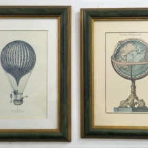 שני הדפסים: הדפס עתיק מהמאה ה-19 המתאר גלובוס, ודפסה מאוחרת המציגה כדור פורח