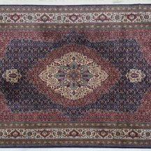 שטיח בסגנון פרסי עבודת מכונה