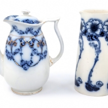 שני קנקנים אנגליים ויקטוריאניים עתיקים מהמאה ה-19