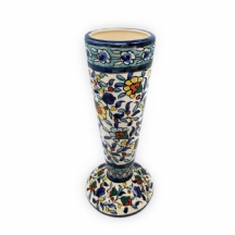 אגרטל קרמיקה ארמני מעוטר בעבודת יד וחתום על ידי הסדנה של בליאן בירושלים