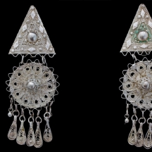 זוג עגילים ישראליים עשוים כסף