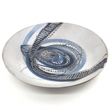 קערת קרמיקה ישראלית מתוצרת חרסה באר שבע, מעוטרת בעבודת יד