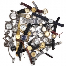 34 שעוני יד וכיס ישנים במצב משומש