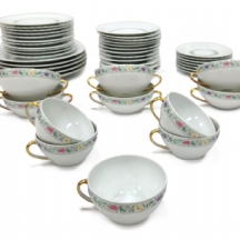 חלקי סט פורצלן צרפתי לימוג' Limoges, מעוטר וחתום