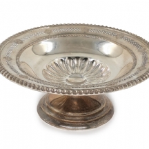 טזה אמריקאית עתיקה עשויה כסף סטרלינג וחתומה