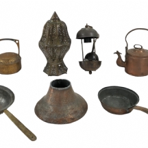 לוט של 7 חפצי נחושת שונים