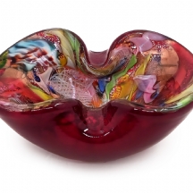 מאפרת זכוכית איטלקית עשויה 'זכוכית של סוף היום' (End of Day Glass)