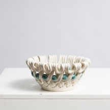 סלסלה/קערה צרפתית, מתוצרת "Sainte Radegonde", עשויה קרמיקה בעבודת יד