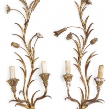 זוג של מנורות קיר (Wall Sconces) עתיקות עשויות מתכת וגבס מוזהב