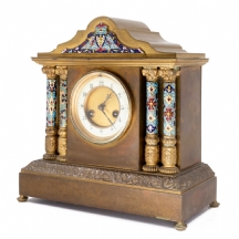 שעון קמין עתיק מסוף המאה ה-19 עשוי ברונזה ואמייל שמפלבה (Champleve)