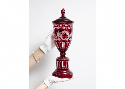 גביע בוהמי עתיק ומכסה תואם (Goblet), מרשים ואיכותי