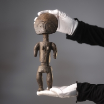 בובת פריון של אנשי האשנטי (Ashanti) מגאנה (Ghana), הנקראת גם: 'אקואבה'