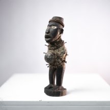 פסל 'פטיש' (african fetish) אפריקאי מסוג 'ניקיסי' (Nkisi)