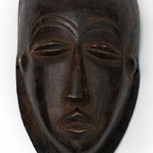 מסיכה אפריקאית עשויה עץ מגולף של אנשי לולואה The Lulua people