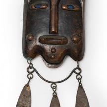 מסיכה אפריקאית דקורטיבית עשויה מתכת