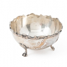 קערת כסף מעוטרת בסגנון רוקוקו, עשויה כסף 800, חתומה