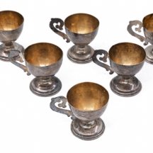 סט של 6 כוסות כסף רוסיות קטנות חתומות '84', הפנים מוזהב