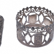 שני חפצי כסף ישראלים עשויים כסף '800'