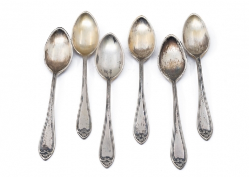 שש כפיות כסף, חתומים, עשויים כסף '800', משקל כולל: 115 גרם סה"כ