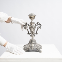 רגל עתיקה לסנטרפיס עשויה כסף '800'