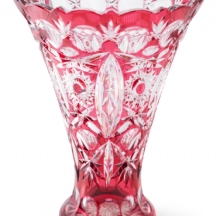 כד קריסטל אדום, מלוטש בעבודת יד בליטוש מסוג 'Cut to clear'