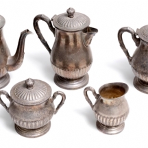 סט כלי הגשה מוכספים לקפה ותה, עשויים מתכת מצופה כסף, חתומים: 'Bellini Brasil'