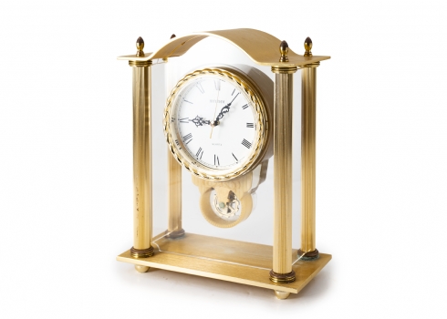 שעון שולחני עשוי פליז