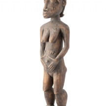פסל אפריקאי עתיק בדמות 'רוח בת זוג נשית' (Female Spirit Spouse)