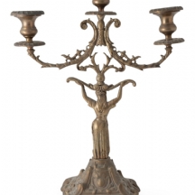 פמוט ברונזה בסגנון עתיק לשלושה נרות