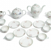חלקי סט תוצרת תומאס גרמניה (Thomas Germany) מעוטרים בפרחים