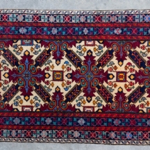 שטיח קווקזי עשוי עבודת יד