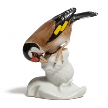 פסל פורצלן גרמני של ציפור של וילהלם נויהאוזר (Wilhelm Neuhäuser)