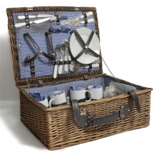 סט פיקניק של חברת טויוטה, עשוי קש קלוע ורצועות עור