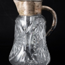 קנקן לשתייה קרה, עשוי מתכת מצופה כסף (חתום) וקריסטל מעוטר בליטוש יד