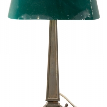 מנורת ספריה עשויה מתכת ואהיל זכוכית ירוק