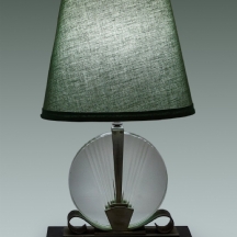 מנורה שולחנית בסגנון ארט דקו עם אהיל ירוק