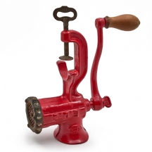 מטחנת בשר וינטג' עשויה ברזל יצוק עם ציפוי אמייל אדום