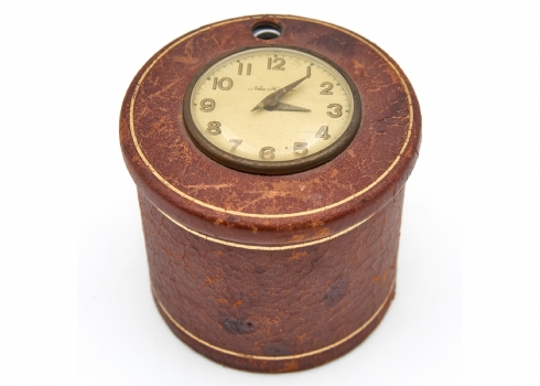 מתקן סיגריות וינטג' בקפיץ עם שעון ידני New Haven