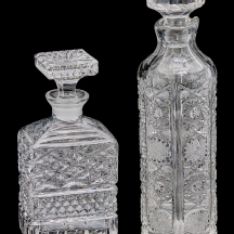 זוג דקנטרים עשויים קריסטל