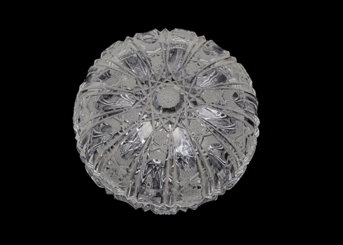 שני כלי קריסטל מלוטשים ביד, בעלי מכסים תואמים