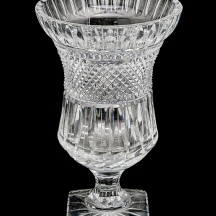 אגרטל קריסטל בצורת קמפנה  (Campana shaped)